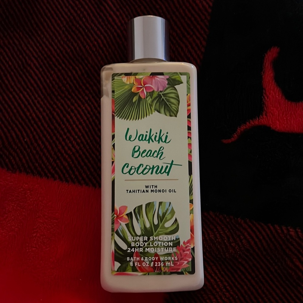 Bath & Body Works Vintage Waikiki Beach Coconut Lotion